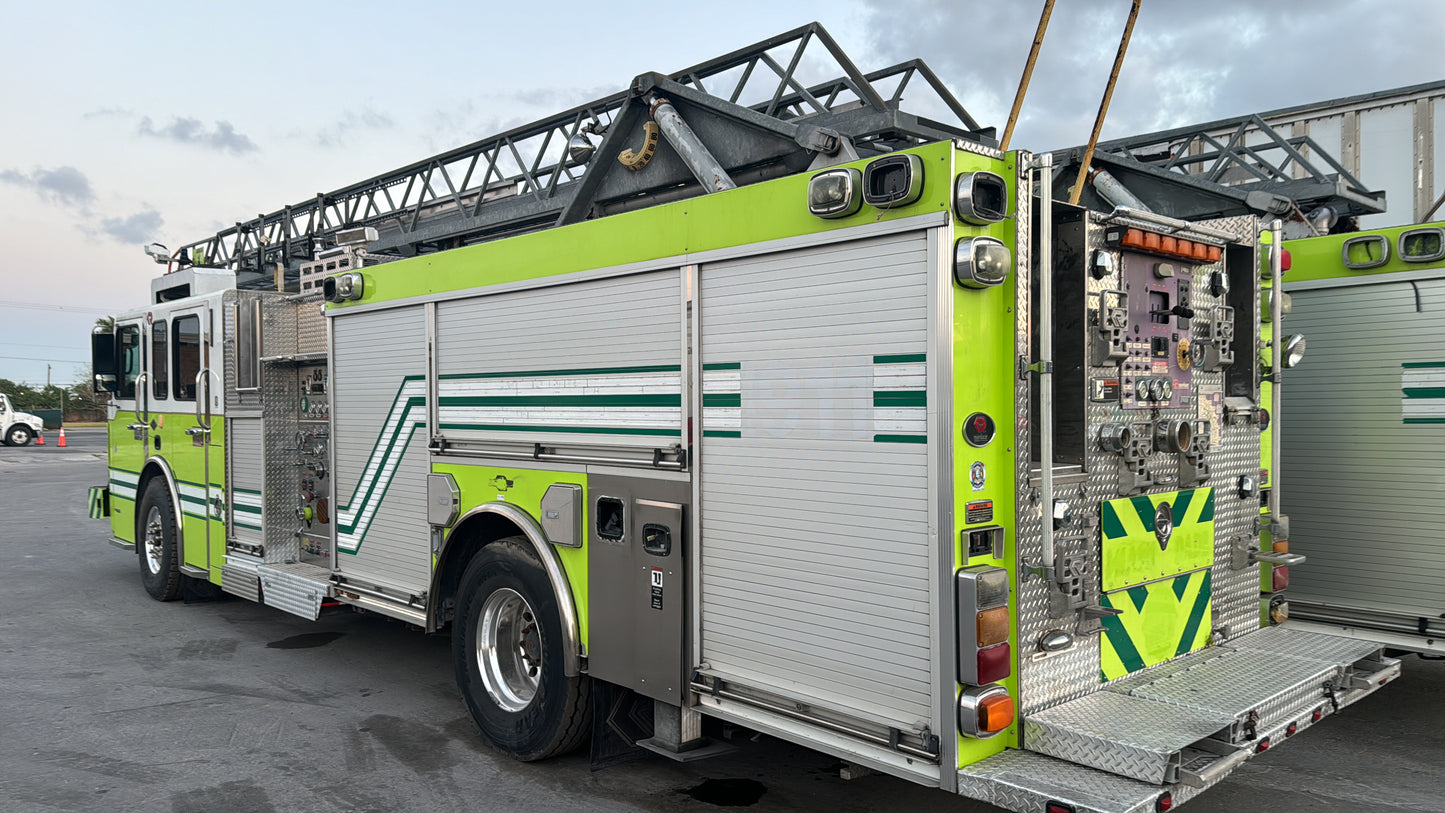 2006 Spartan Gladiator 60' rear-mount aerial fire truck (USED)