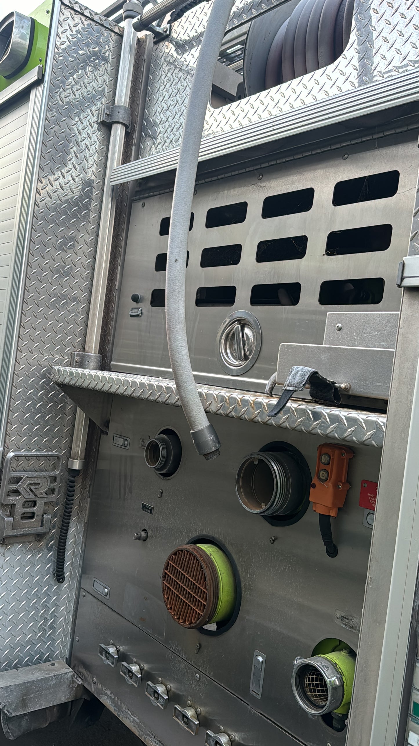 2006 Spartan Gladiator 60' rear-mount aerial fire truck (USED)
