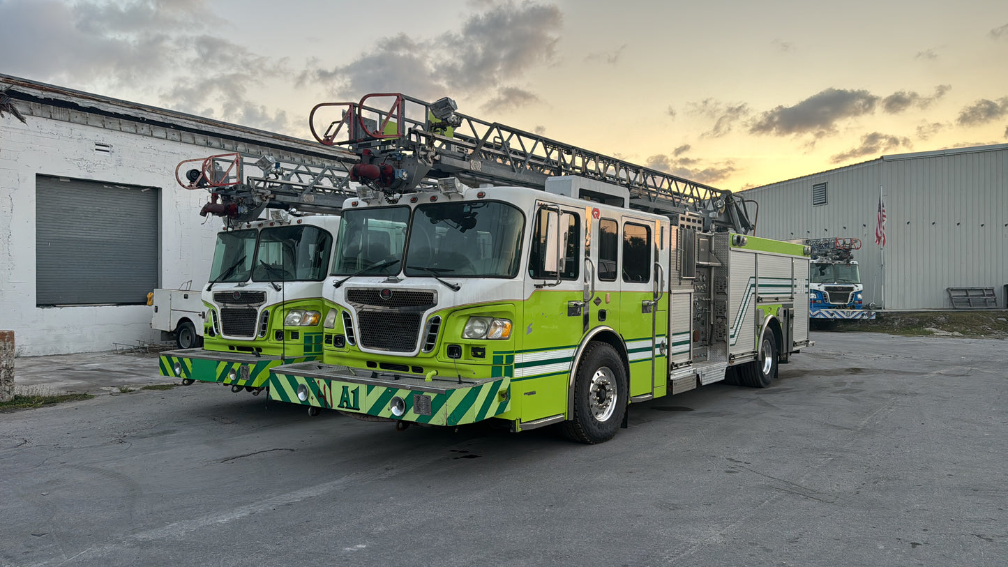 2008 Spartan Gladiator 60' rear-mount aerial fire truck (USED)